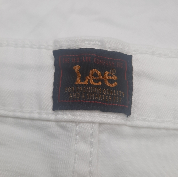 LEE women's mid-rise white shorts Sz 20 Medium cotton blend NWT. - Picture 6 of 14